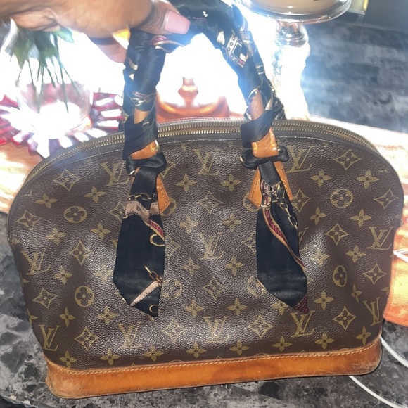 WELL LOVED LV ALMA PM!! - Picture 1 of 9